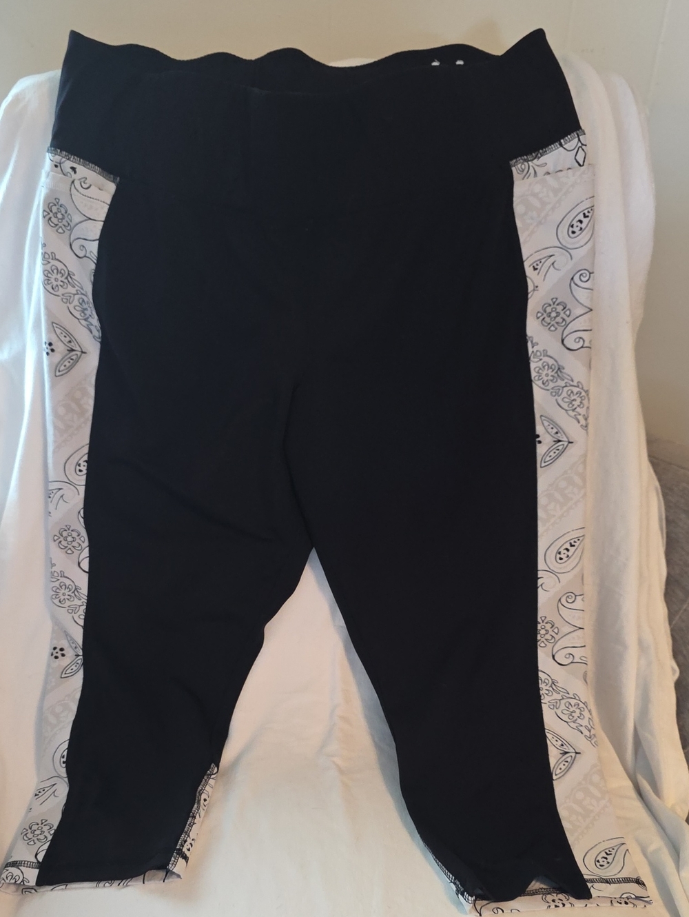Livi Active Black Capri Leggings with White Paisley Side Panels